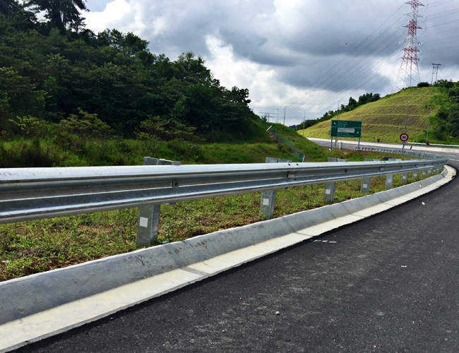 高速公路护栏